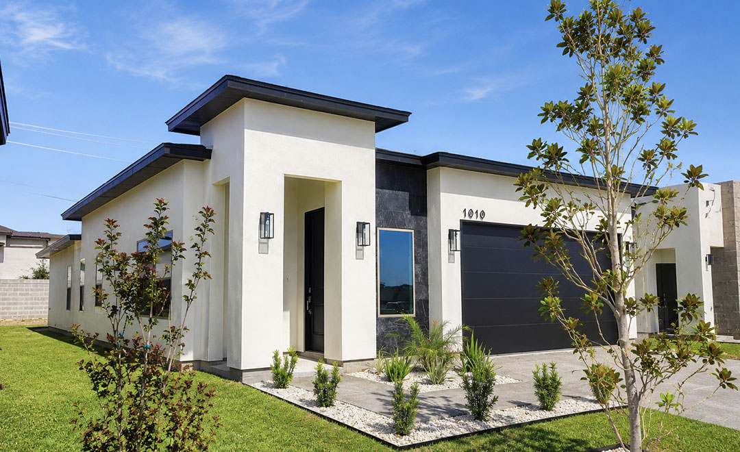 1010 Noyola Loop - SN Design + Build home
