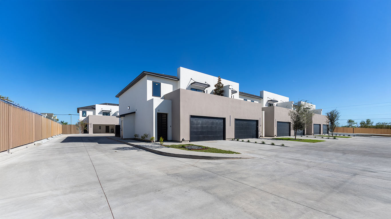 Adriani Condominiums: Luxury Condominiums In Laredo TX - Luxury Condominiums In Adrian